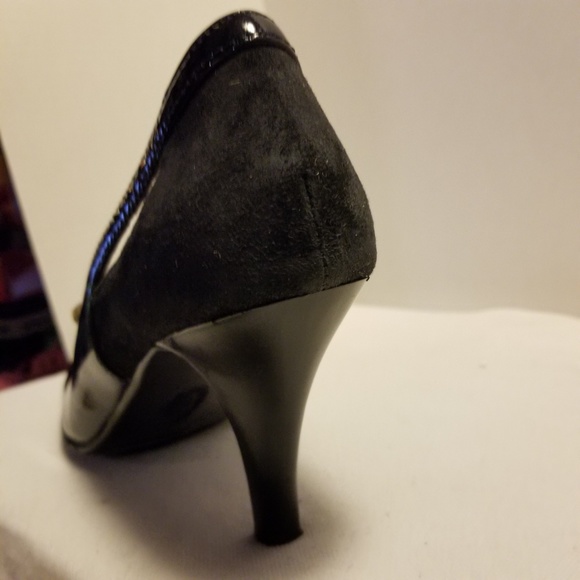 Sofft  heels  approx 3 in heel navy blue  sz 8 1/2 - Picture 7 of 8
